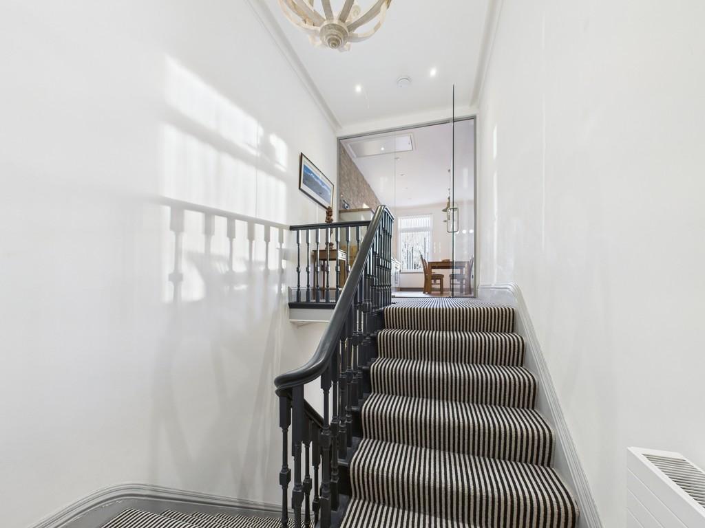 Cam01835 g0 pr0366 still029