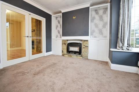 3 bedroom semi-detached house to rent, Wesley Grove, Bradford BD10
