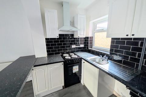 2 bedroom terraced house to rent, Bruce Street, St Helens