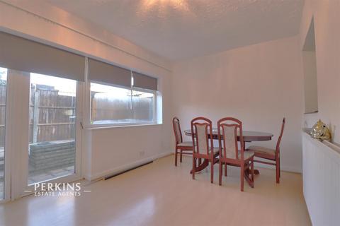 2 bedroom semi-detached house to rent, Northolt, UB5