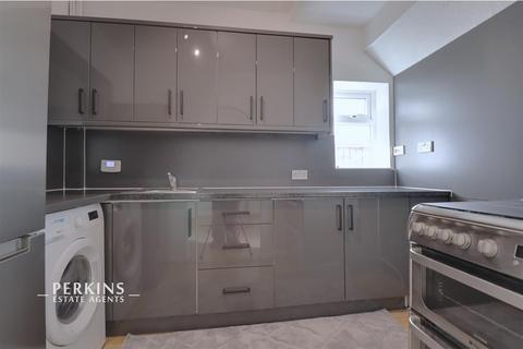 2 bedroom semi-detached house to rent, Northolt, UB5