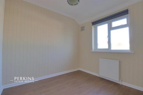 2 bedroom semi-detached house to rent, Northolt, UB5