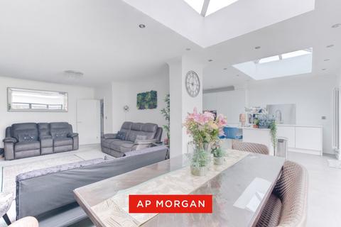 undefined, Dovedale Avenue, Solihull B90
