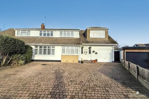 undefined, Silverthorne Close