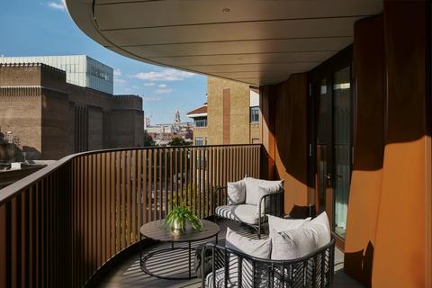 undefined, Triptych, Bankside SE1