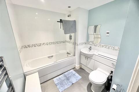 1 bedroom apartment to rent, Altamar Apartments, Kings Road, Swansea,