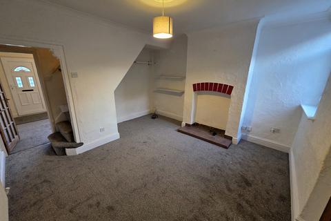2 bedroom terraced house to rent, Weaver Road, Castle, Northwich, CW8