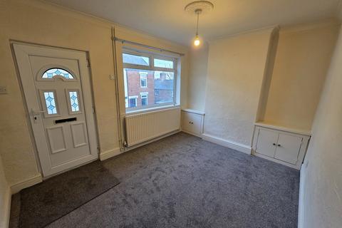 2 bedroom terraced house to rent, Weaver Road, Castle, Northwich, CW8