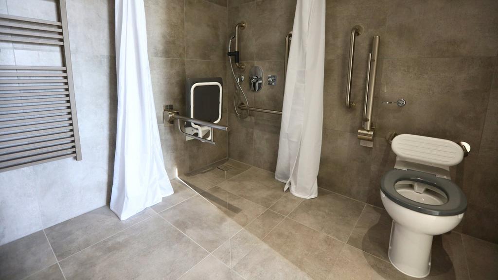 Ensuite