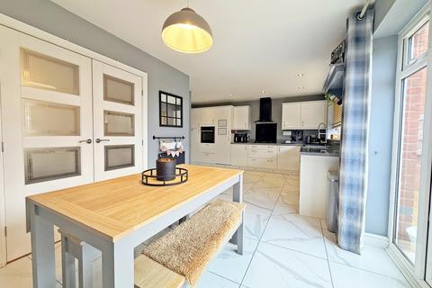 3 bedroom detached house for sale, Llanharry, Pontyclun CF72