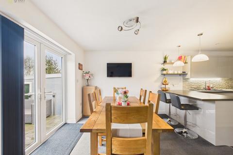 4 bedroom bungalow for sale, Abbotsford Avenue, Birmingham B43