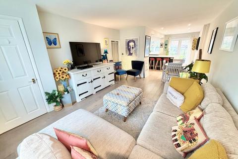 3 bedroom end of terrace house for sale, Henley Drive, Camberley GU16