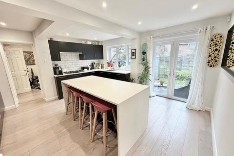 3 bedroom end of terrace house for sale, Henley Drive, Camberley GU16