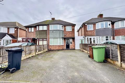 3 bedroom semi-detached house to rent, Jilcot Road, Solihull