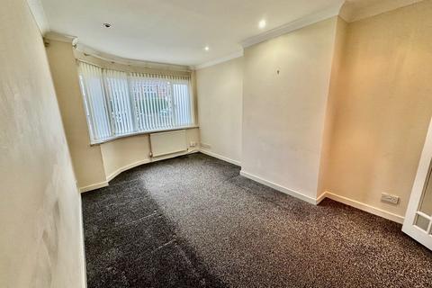 3 bedroom semi-detached house to rent, Jilcot Road, Solihull