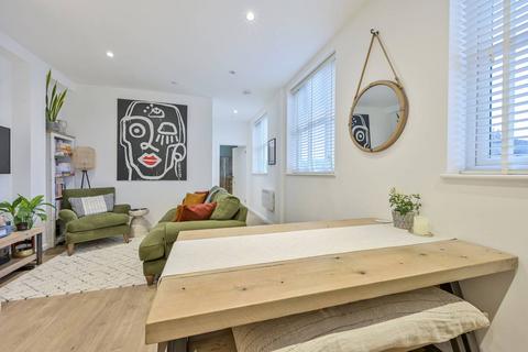 1 bedroom flat for sale, Kingston Road, Wimbledon, London, SW20