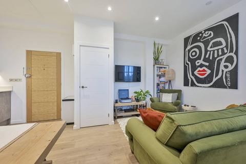 1 bedroom flat for sale, Kingston Road, Wimbledon, London, SW20