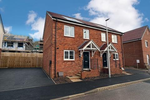 2 bedroom semi-detached house to rent, Skylark Way, Exmouth EX8