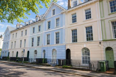 2 bedroom flat to rent, Richmond Road, Exeter EX4