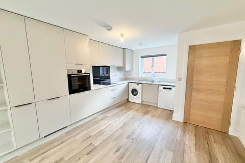 3 bedroom semi-detached house to rent, Goodmores Drive, Exmouth EX8