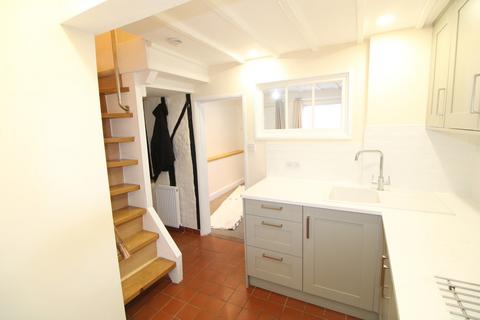 1 bedroom terraced house to rent, St. Johns Green, Colchester