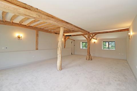 3 bedroom barn conversion to rent, Church Lane, Beaumont