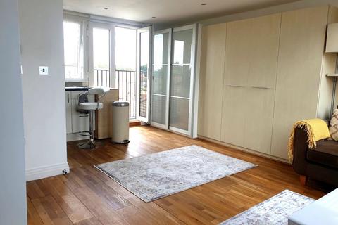 undefined, Thames Avenue, Perivale, Greenford