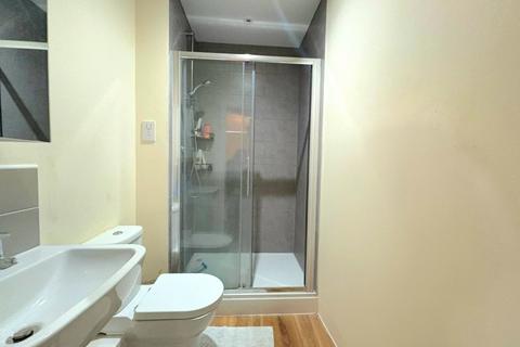 2 bedroom apartment for sale, Ladysmith Road, Wealdstone