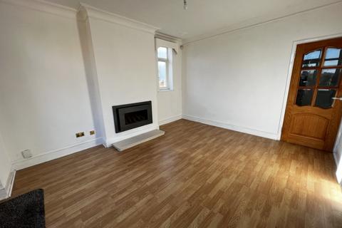 3 bedroom semi-detached house to rent, Pear Tree Lane, Wolverhampton WV11