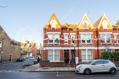 Studio to rent, Fairbridge Road, Archway, London