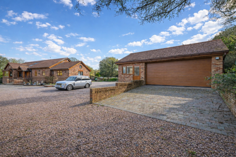 4 bedroom detached house for sale, Priestwood Road, Gravesend DA13