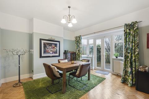 undefined, Salisbury Road, Surrey SM5