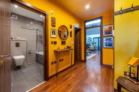 2 bedroom flat to rent, High Road Leyton, Leyton, London, E10