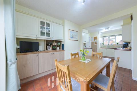 3 bedroom terraced house for sale, Manor Road, London Colney, AL2 1PW