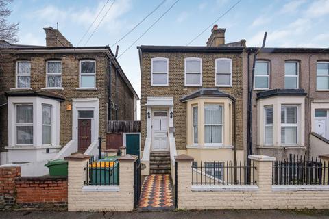 undefined, Selwyn Road, London E13