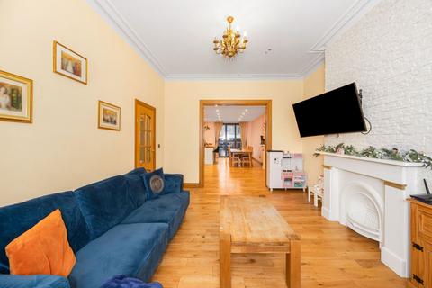 undefined, Selwyn Road, London E13