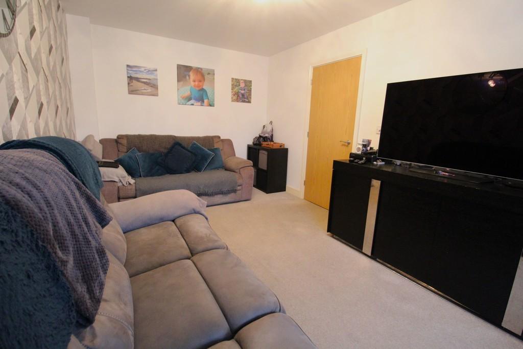 Lounge 2
