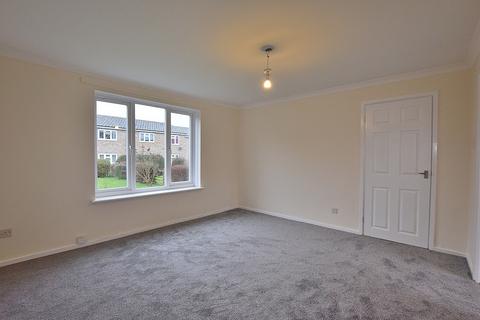 2 bedroom terraced house to rent, Snowdrop Walk, Colburn