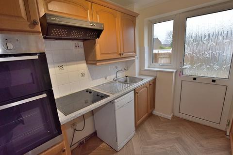 2 bedroom terraced house to rent, Snowdrop Walk, Colburn