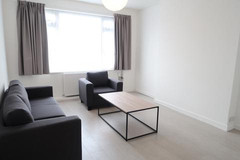 2 bedroom apartment to rent, Torriano Avenue, London NW5