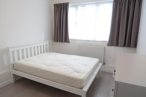 2 bedroom apartment to rent, Torriano Avenue, London NW5