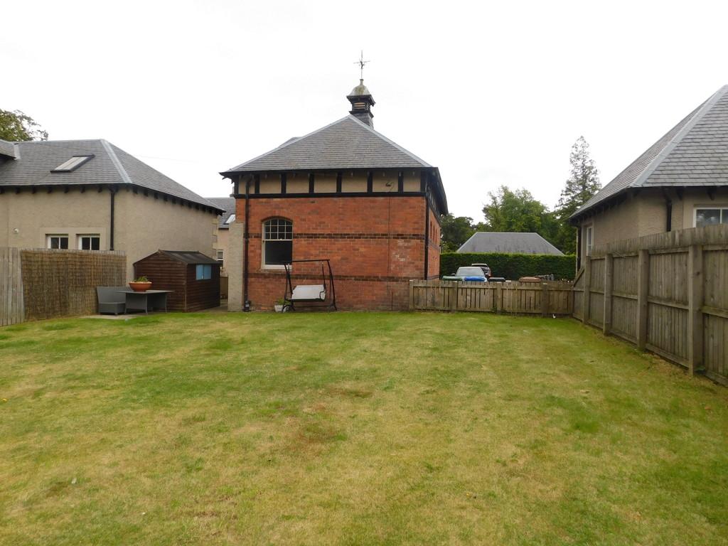 External rear