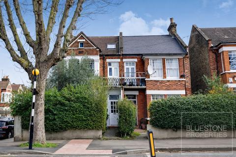2 bedroom flat to rent, Rosendale Road, Norwood