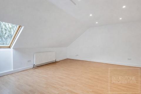 2 bedroom flat to rent, Rosendale Road, Norwood