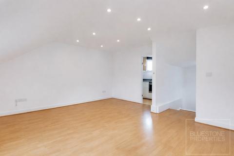 2 bedroom flat to rent, Rosendale Road, Norwood