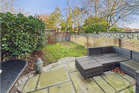 3 bedroom terraced house for sale, Hornbeam Lane, Bexleyheath, Kent, DA7