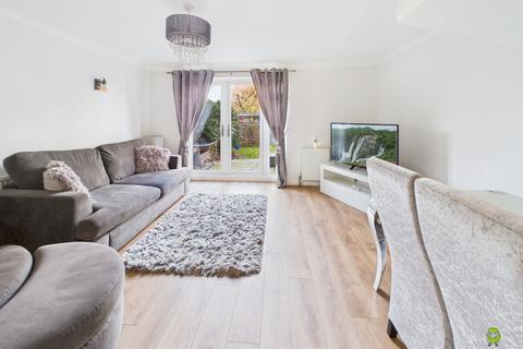 3 bedroom terraced house for sale, Hornbeam Lane, Bexleyheath, Kent, DA7