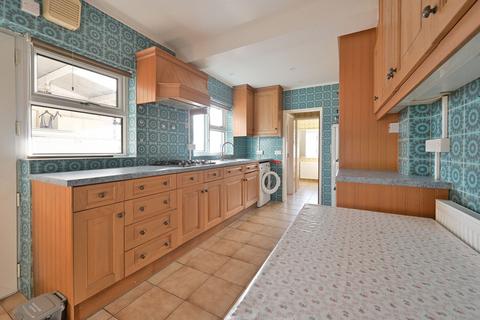 3 bedroom terraced house to rent, Liverpool Road, Watford, WD18
