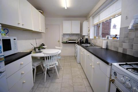 3 bedroom flat for sale, Birchington Avenue, South Shields
