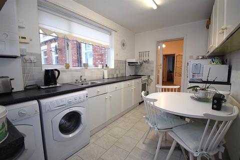 3 bedroom flat for sale, Birchington Avenue, South Shields